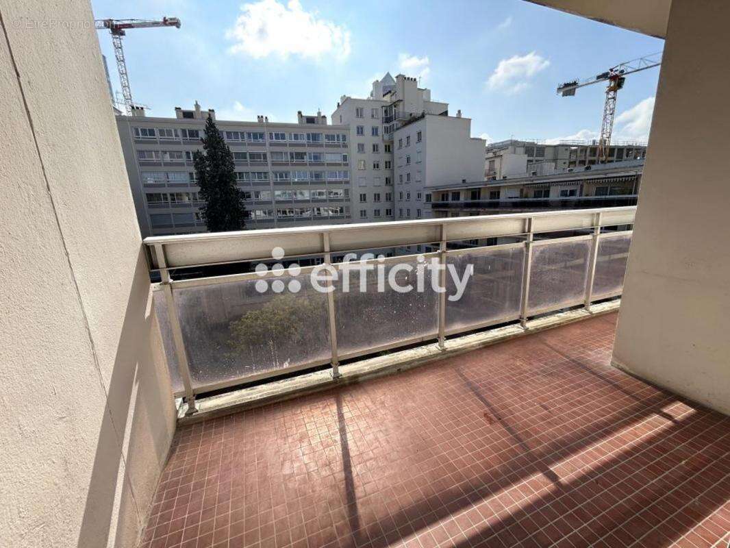 Appartement à LYON-6E