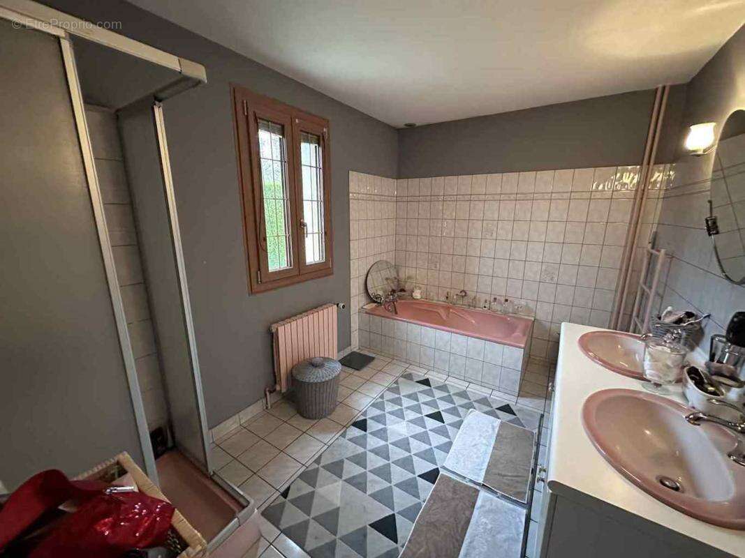 Maison à LE GUE-DE-LA-CHAINE