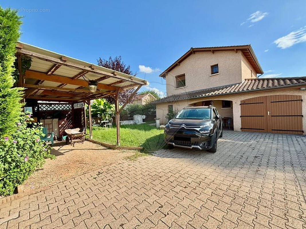 Maison à VILLEFRANCHE-SUR-SAONE