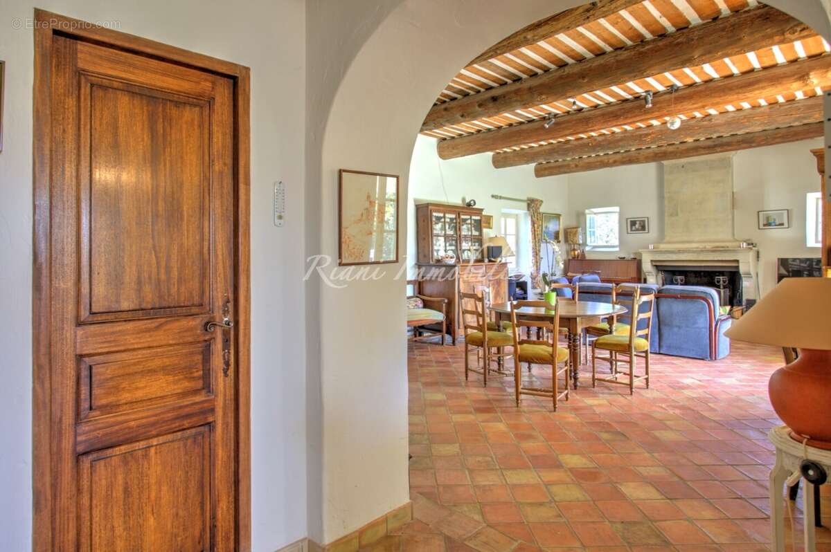 Maison à CABRIERES-D&#039;AVIGNON