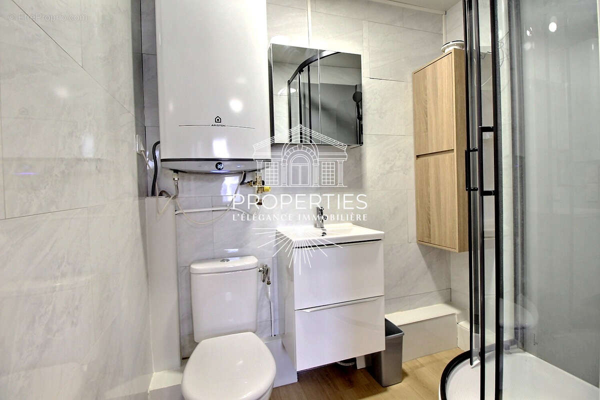 Appartement à BORMES-LES-MIMOSAS