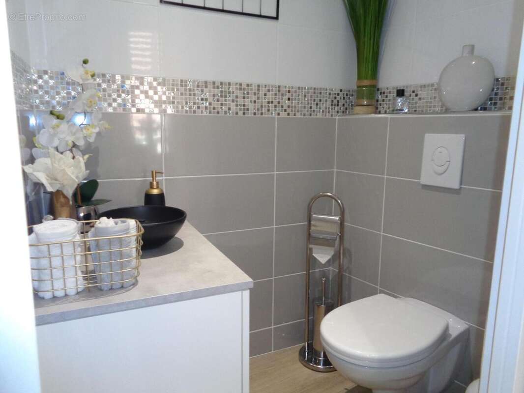   - Appartement à DRAGUIGNAN