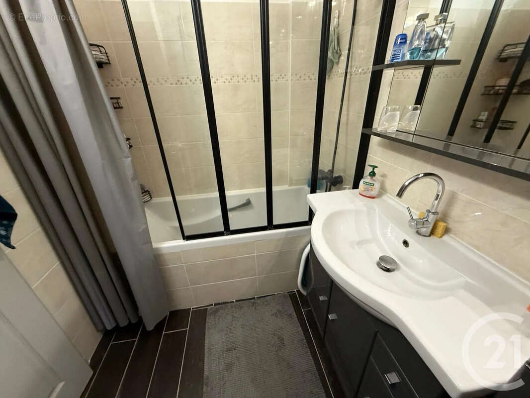Appartement à ROQUEBRUNE-CAP-MARTIN