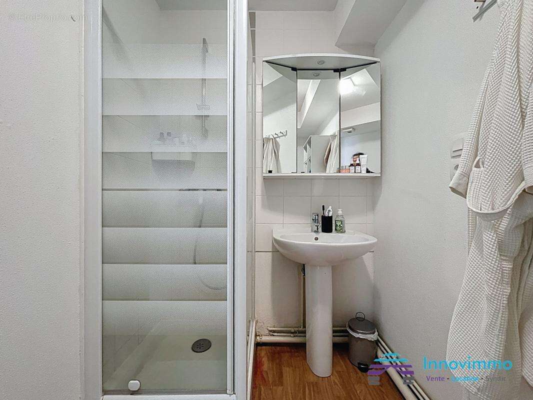 Investissement clé en main - Studio vendu loué avec patio et - photo 13