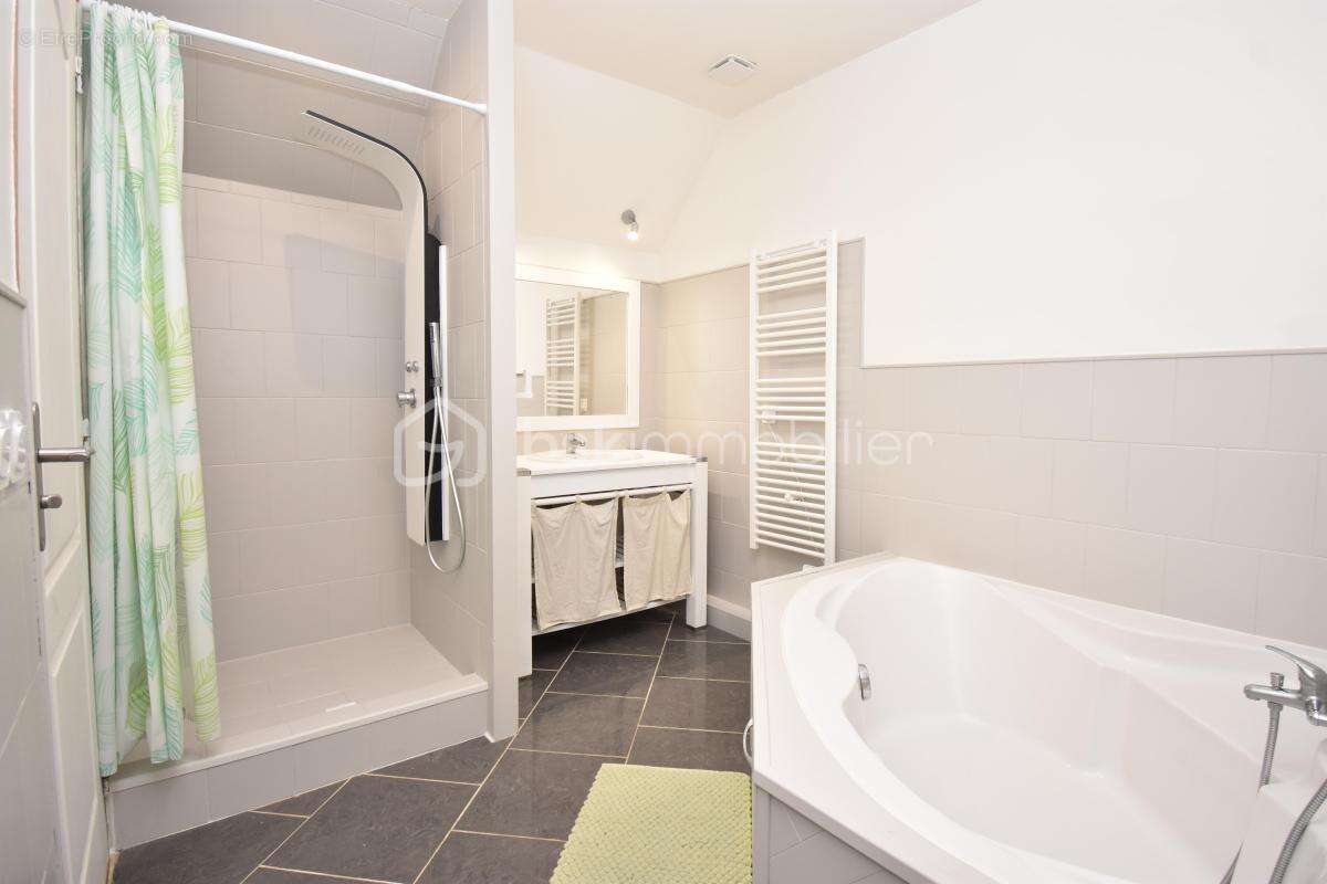 Maison à BERNAY-VILBERT