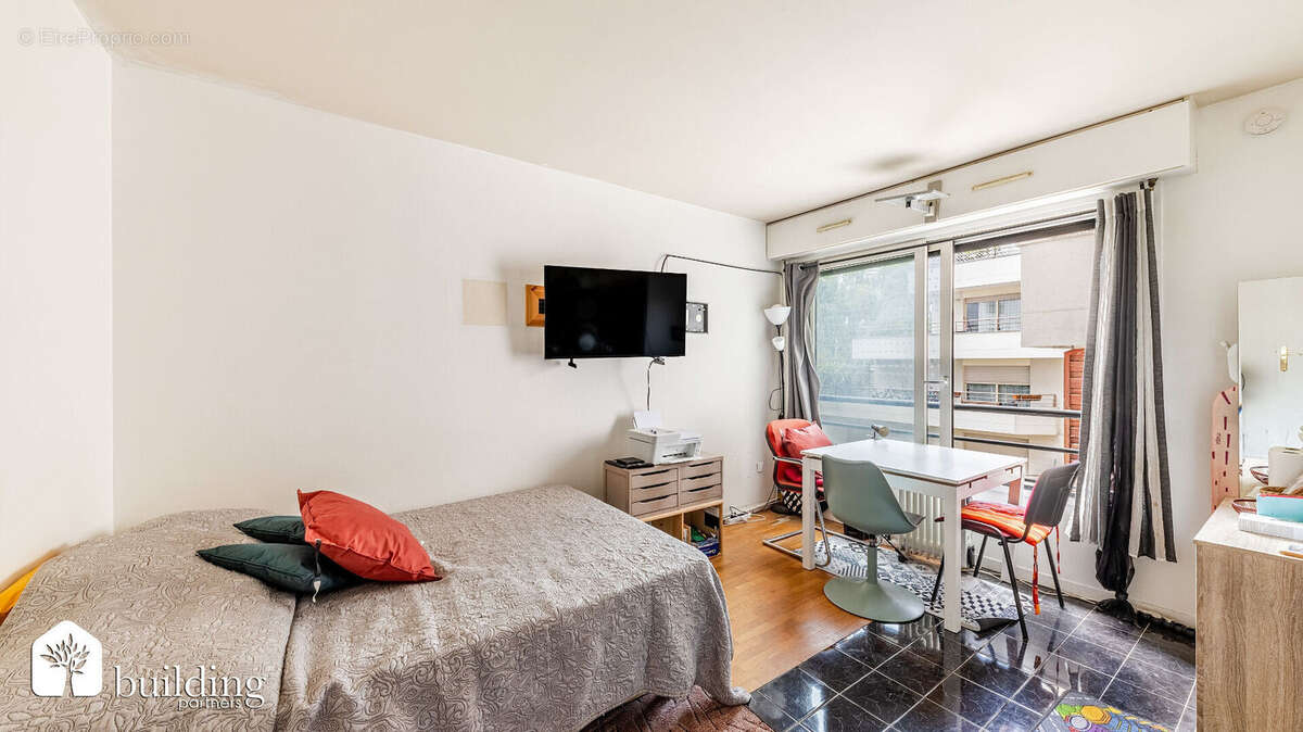 Collange Levallois-Perret - Studio 21,01 m - photo 3