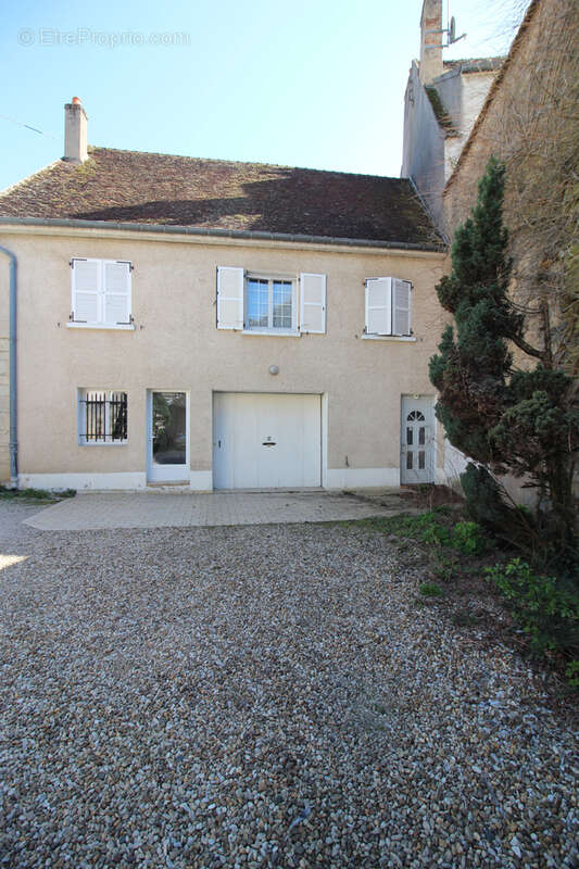 Maison à NUITS-SAINT-GEORGES