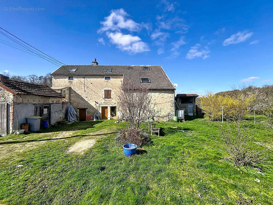 Maison Lery 3 pièce(s) 89 m2 - photo 2