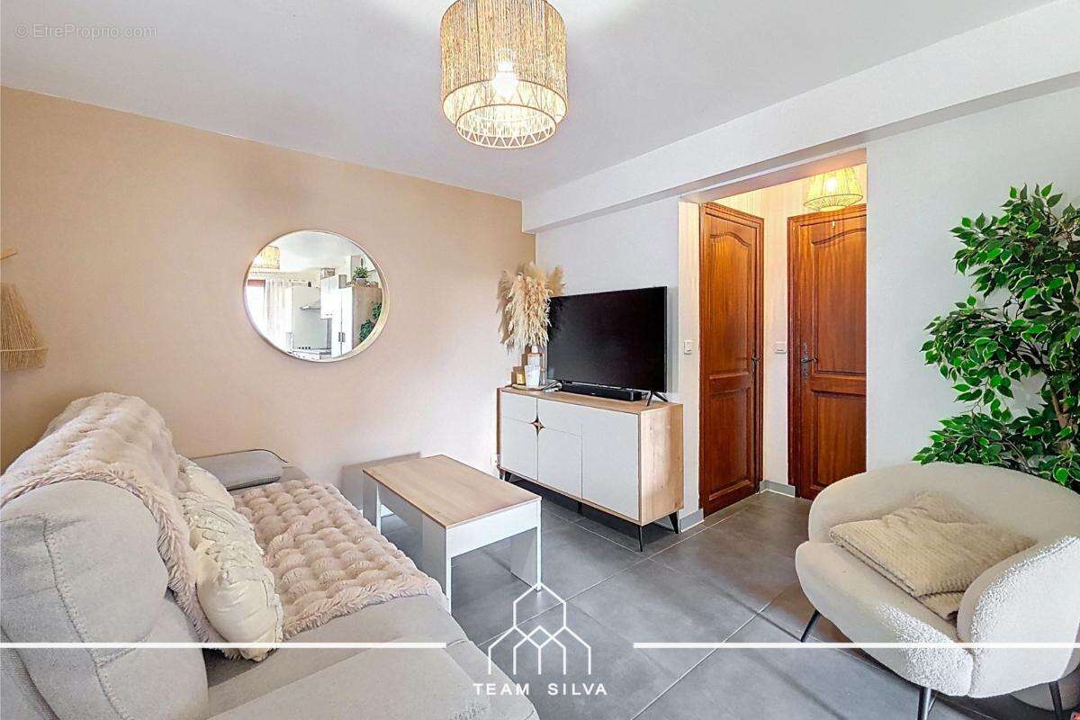 Appartement à TERNAY