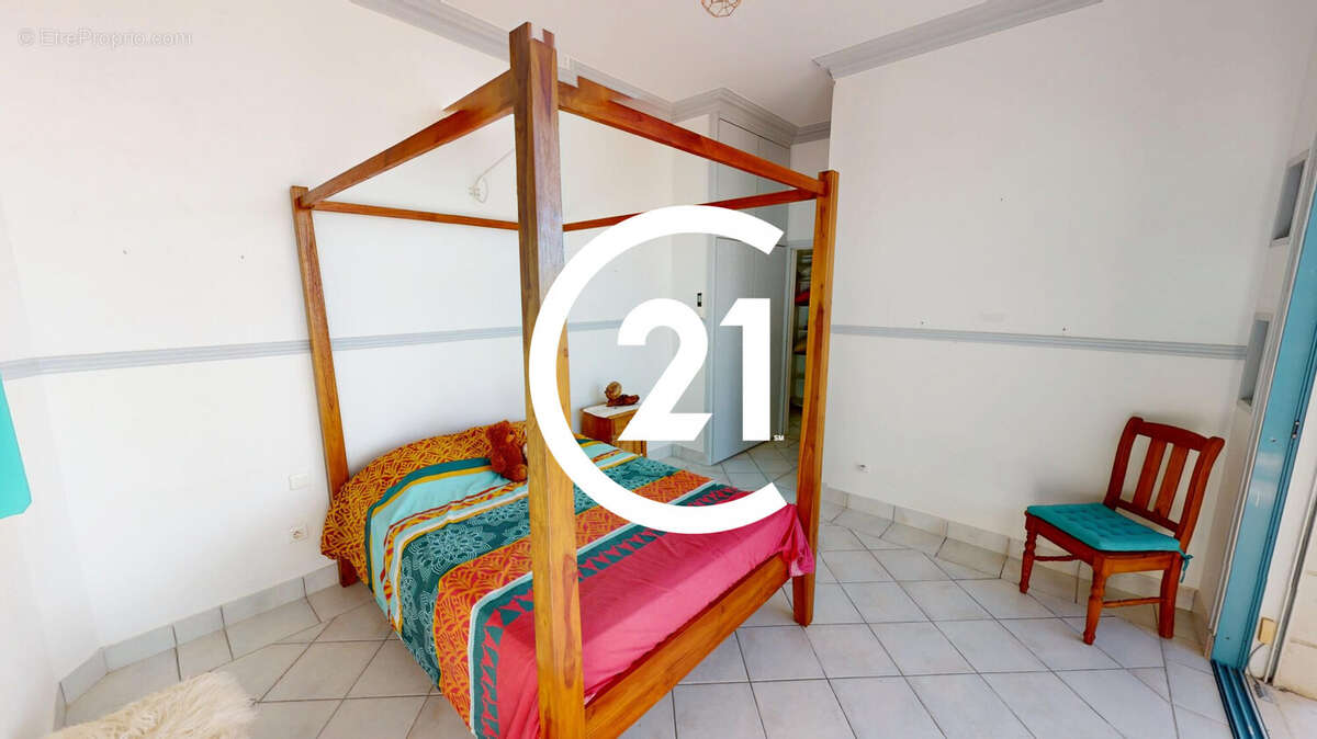 Maison à LES TROIS-ILETS