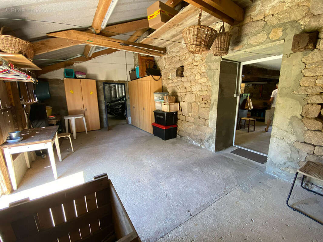 MELRAND - Charmante longère en pierre de 168 m² - 7 pièces - photo 17
