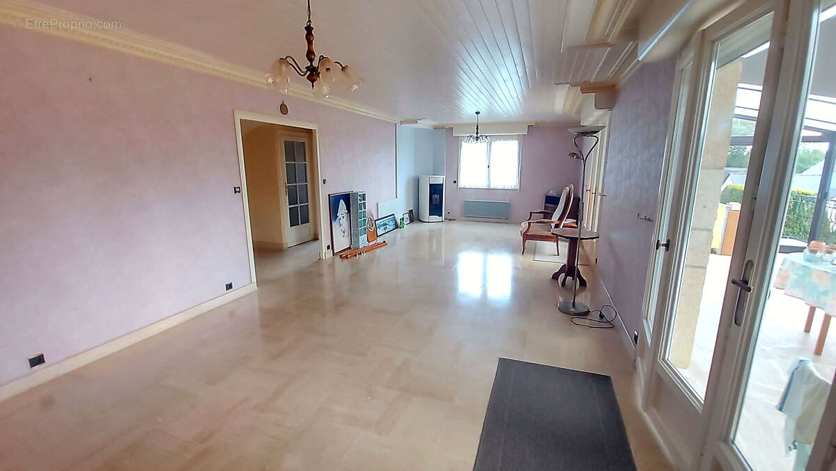 Maison à ROCHEFORT-EN-TERRE