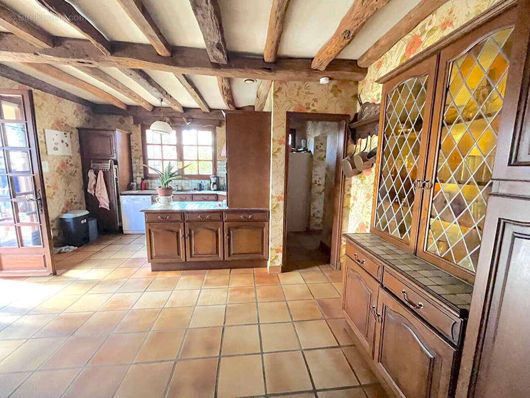 Maison avec garage et grand jardin à vendre à Gujan-Mestras - photo 8