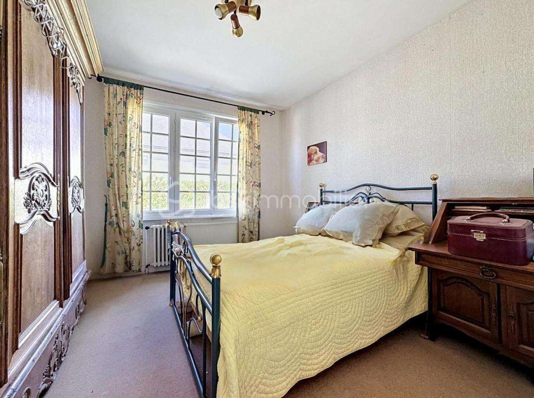 Grande maison sur sous-sol + terrain 1000m² constructible - photo 9