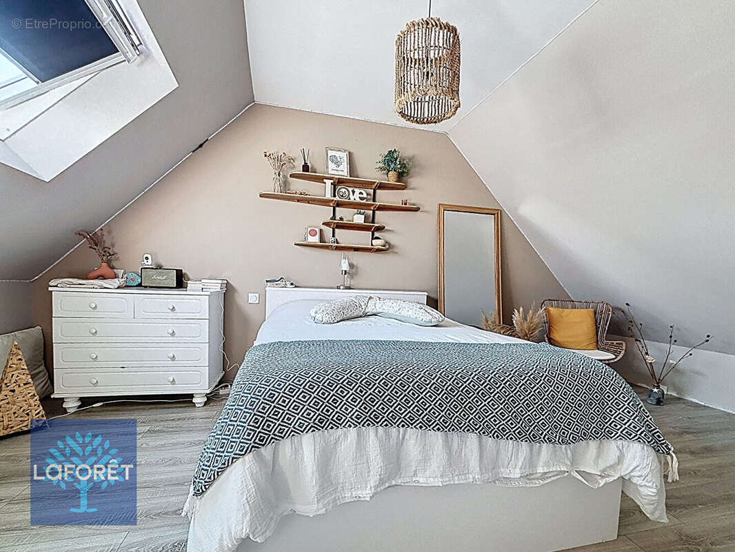 Maison à LA BAZOUGE-DU-DESERT