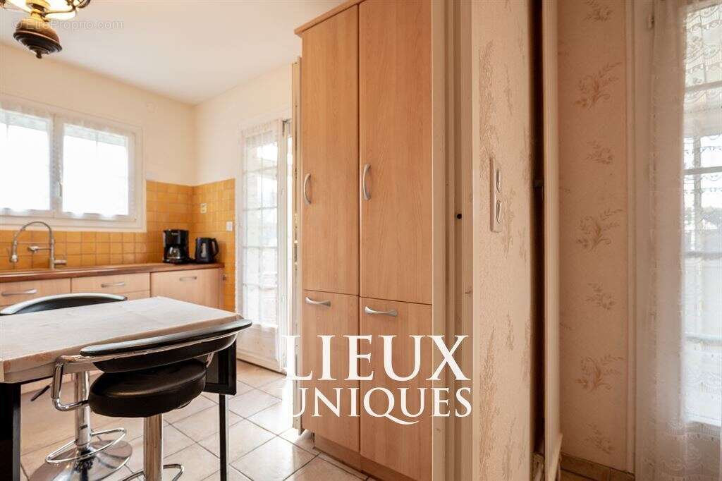 Maison à MEUSNES