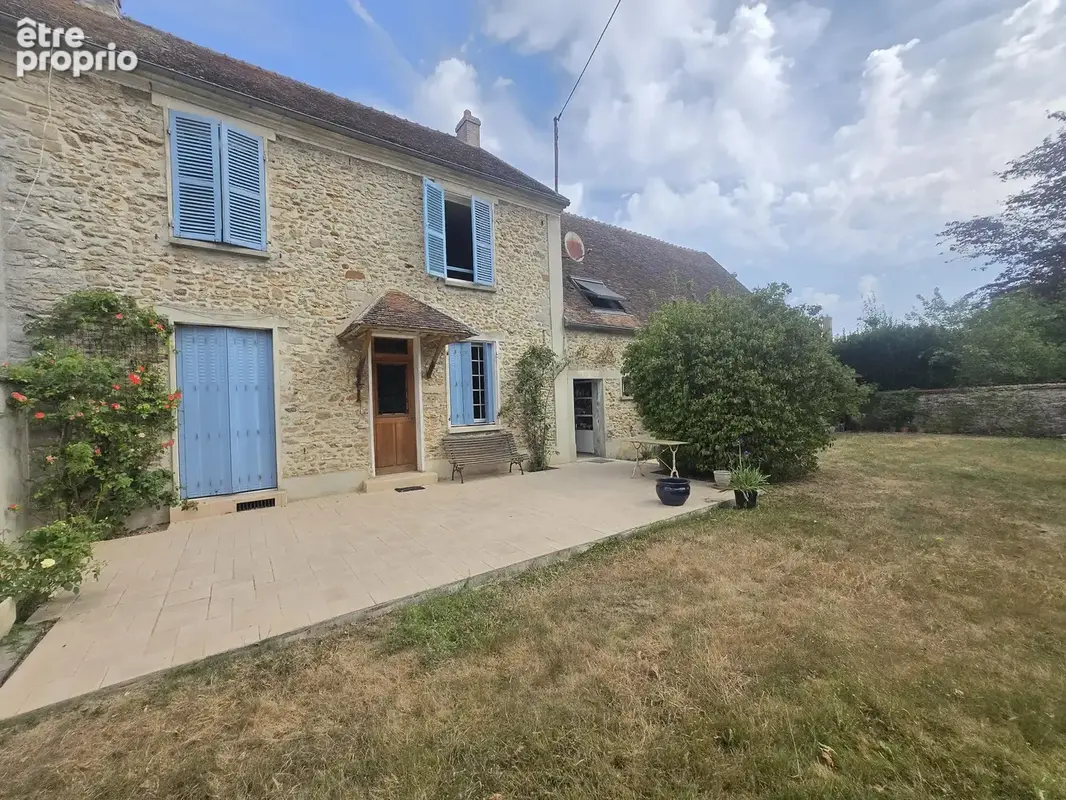Maison à BERNAY-VILBERT