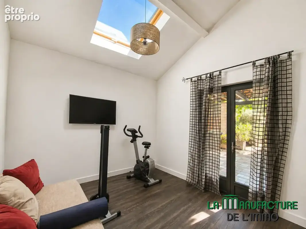 Villa de 184m2 avec piscine et dependance / saint-galmier - photo 24