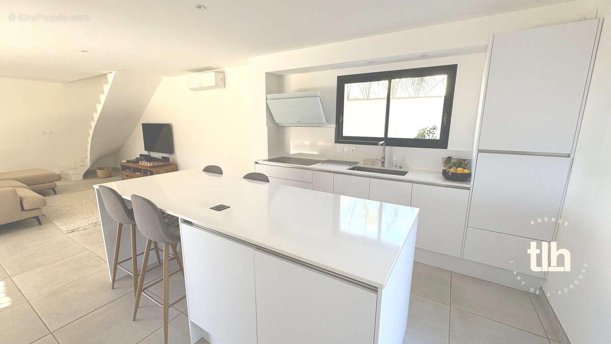 Maison à SAINT-GENIES-DES-MOURGUES