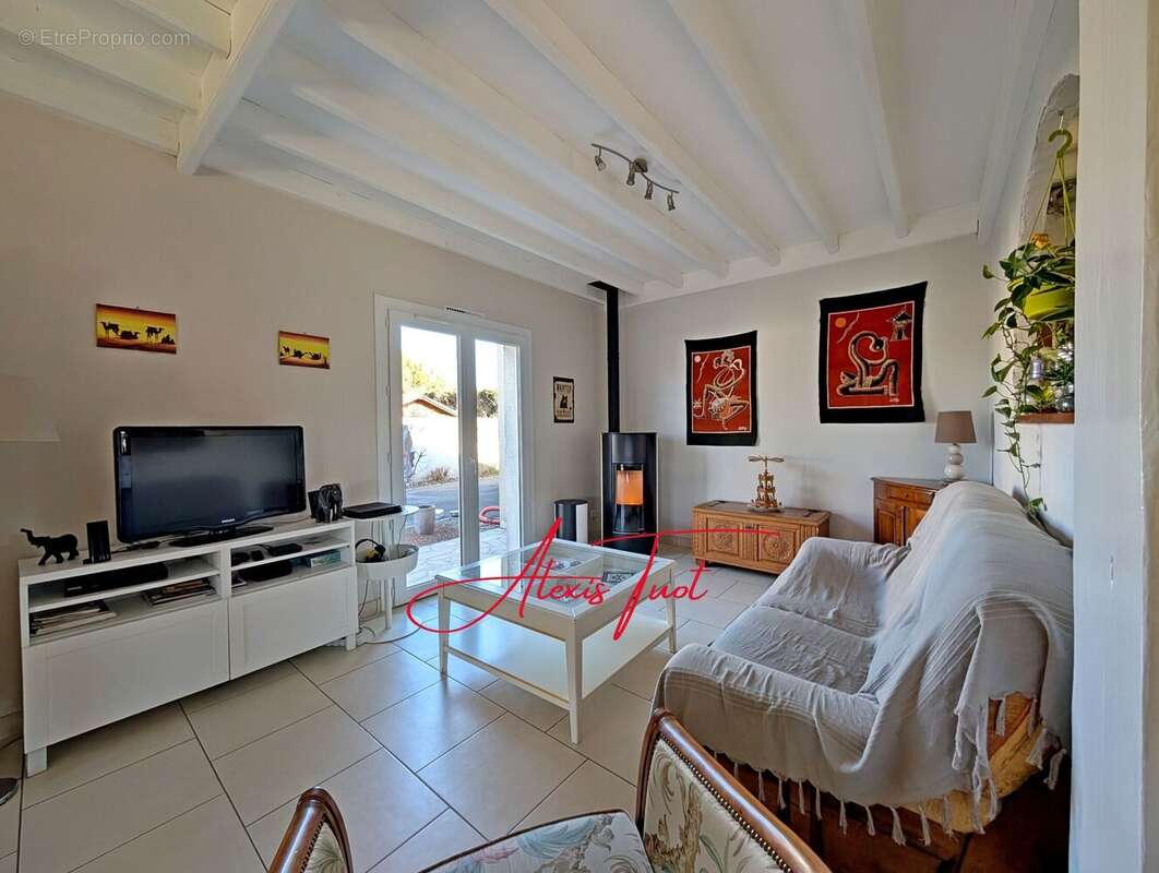 Maison à AMBARES-ET-LAGRAVE
