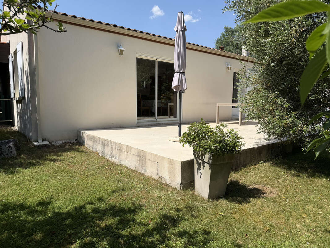 Maison à LA CLISSE