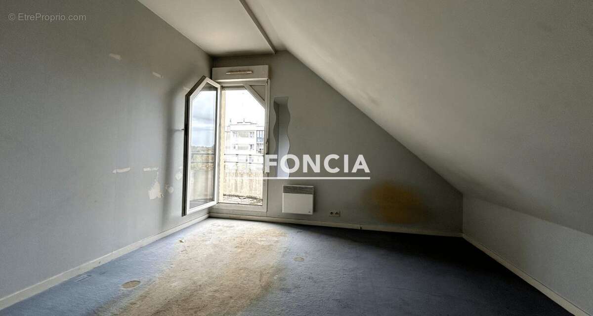 Appartement à CORBEIL-ESSONNES