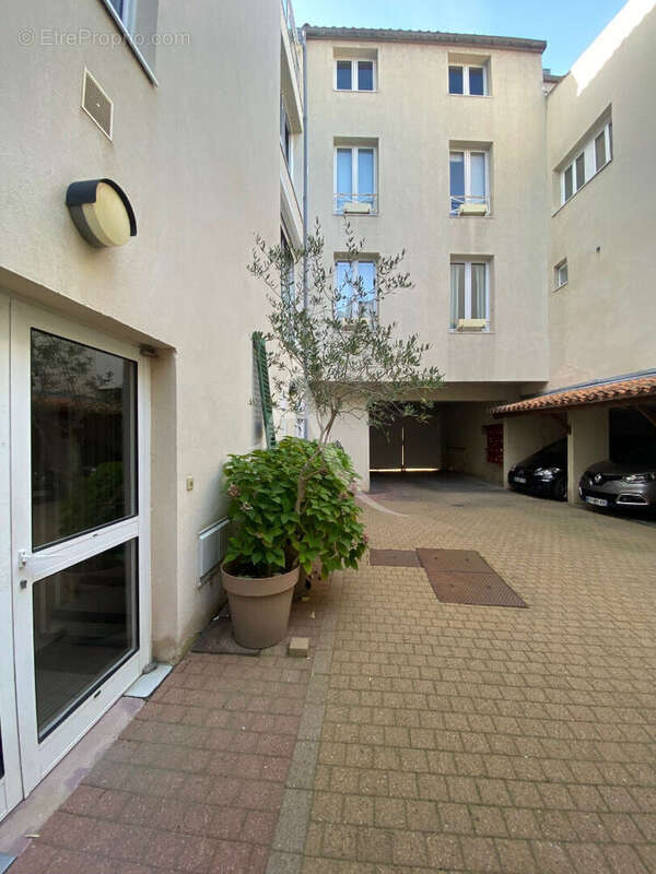 Centre - Bel appartement - ascenseur - photo 9