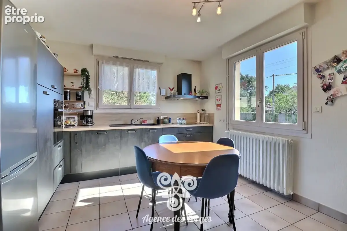 Maison de plain pied - 2 chambres - 78m² - Cholet - photo 2