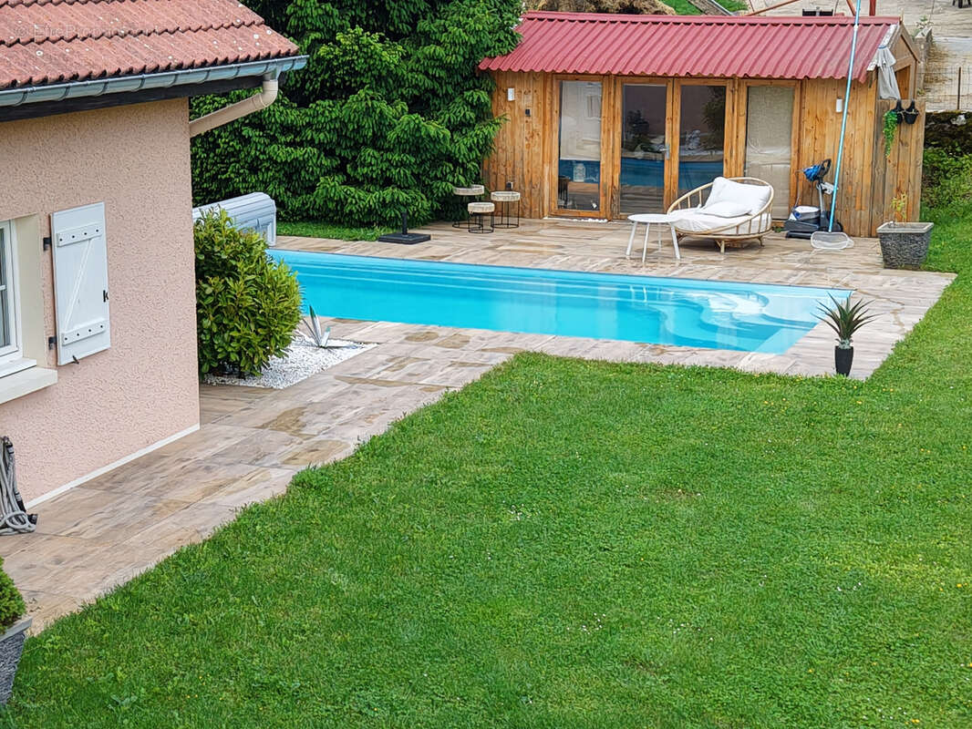 Maison à GRANGES-NARBOZ