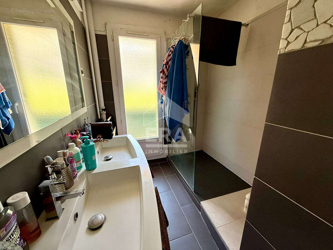 Appartement à MARSEILLE-13E