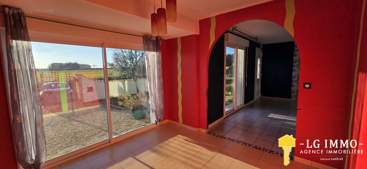 Maison à SAINT-FORT-SUR-GIRONDE