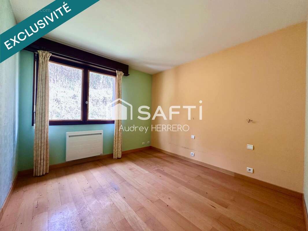 Photo 8 - Commerce à AX-LES-THERMES