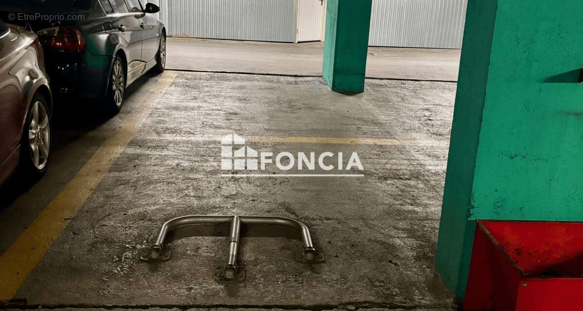 Parking à PARIS-14E