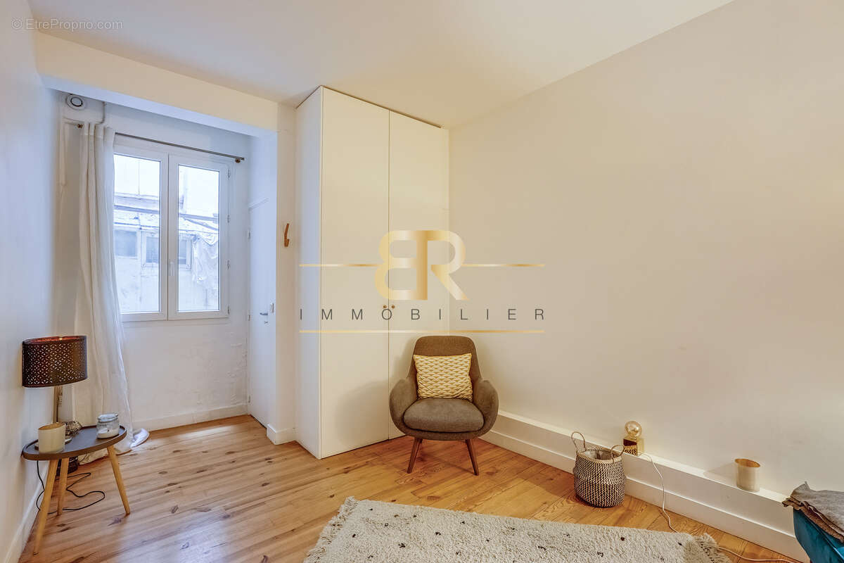 Appartement à PARIS-9E