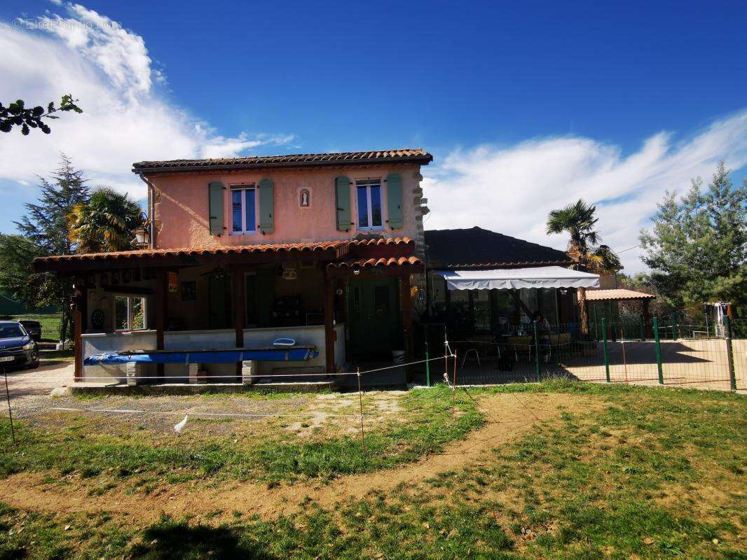 Maison à ARMOUS-ET-CAU