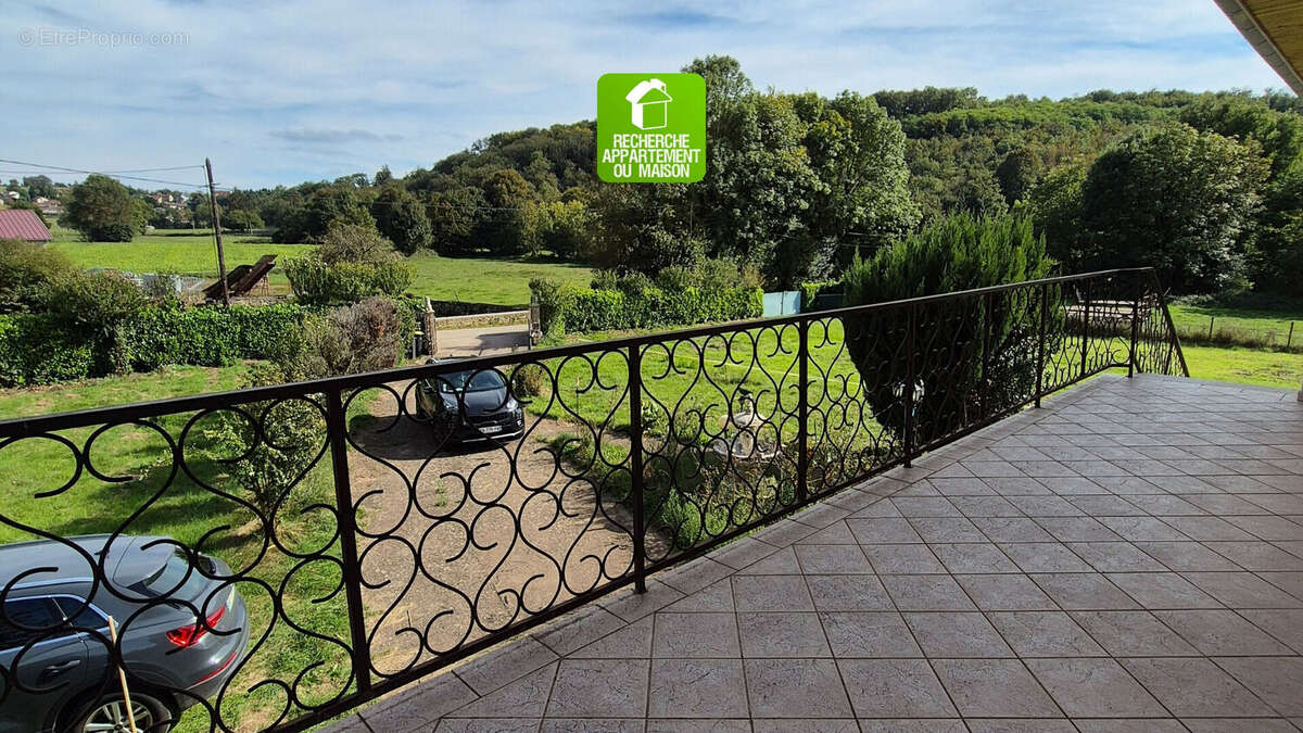 Maison à ANNOISIN-CHATELANS