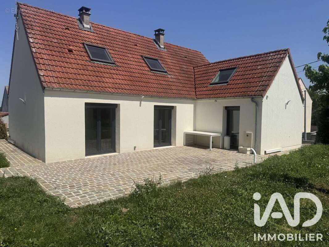 Maison 265 m² à Voulangis  - photo 2