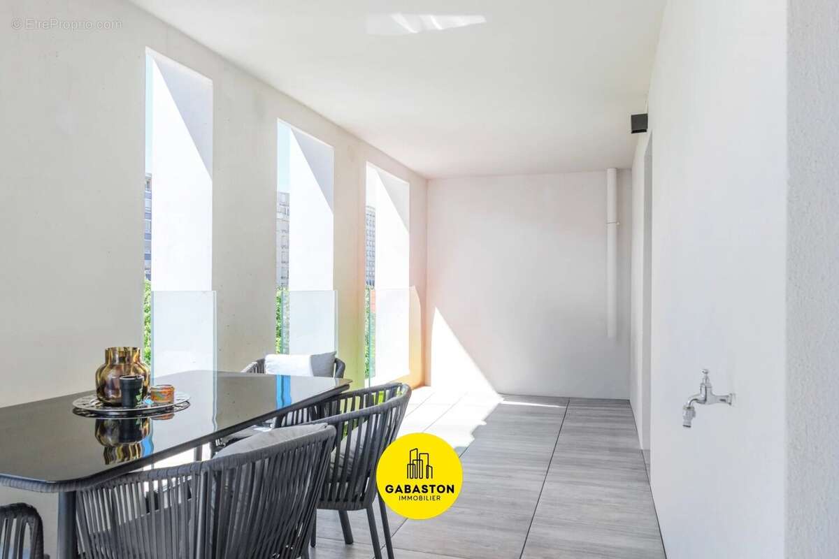Appartement à MARSEILLE-8E