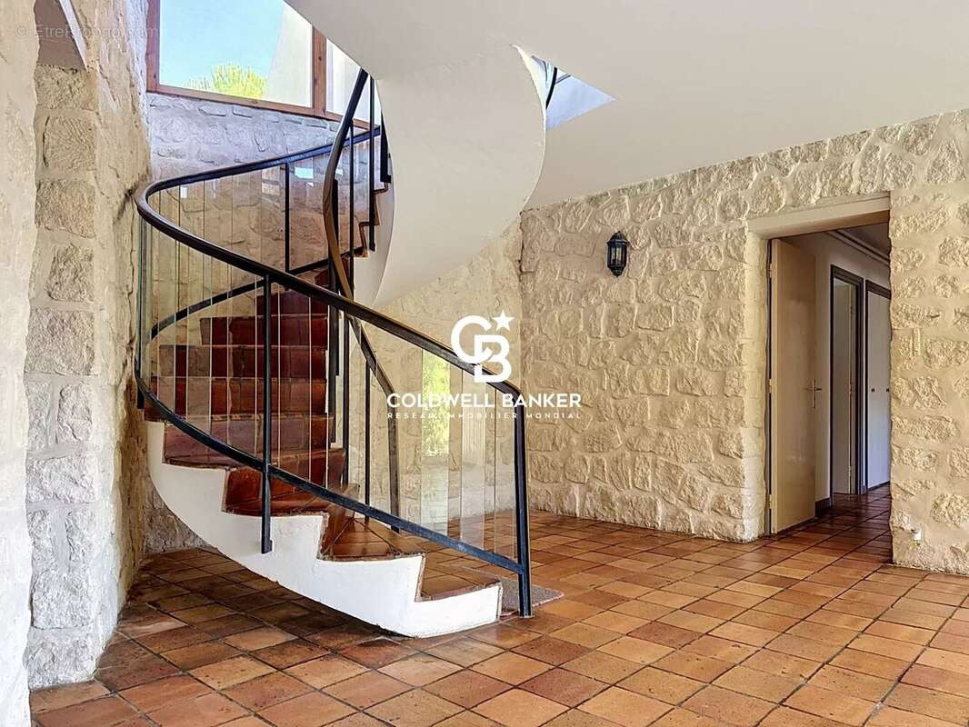Maison d'architecte  de 6 chambres: Jardin arboré & Vue dégagée - photo 3