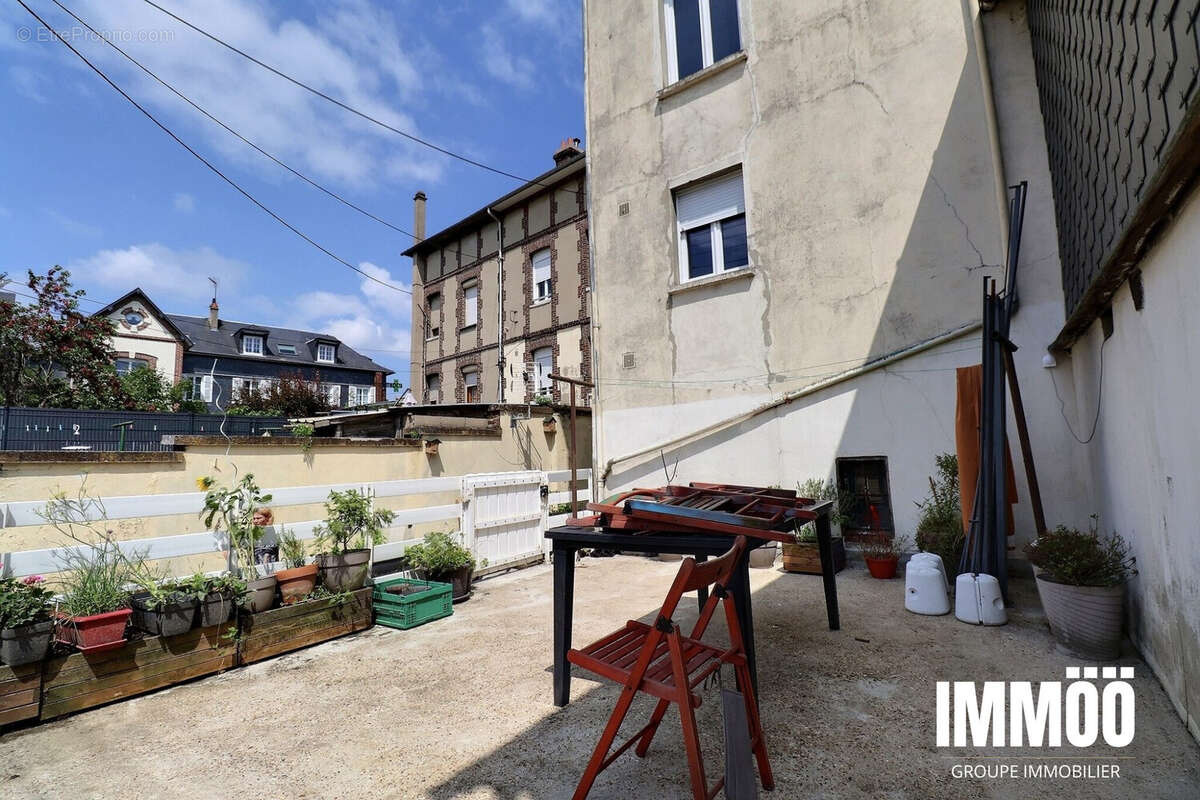 Maison 97 m² à Deville-Les-Rouen  - photo 2