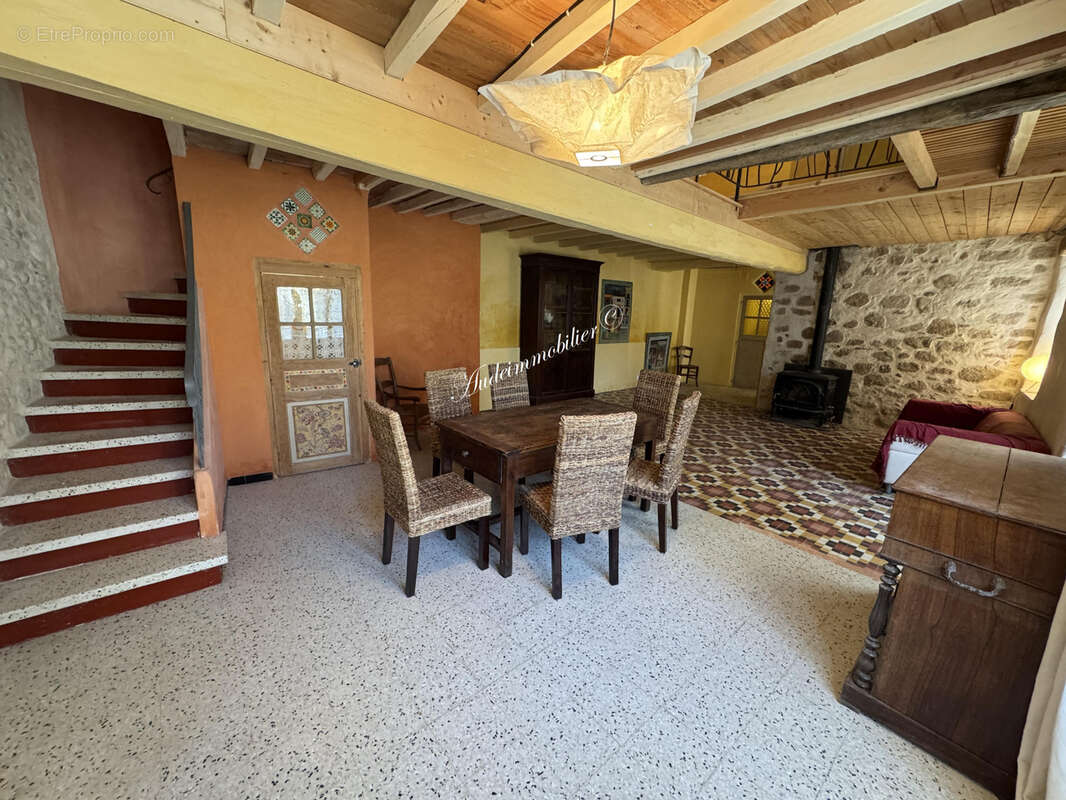 Maison de village avec cave - photo 3