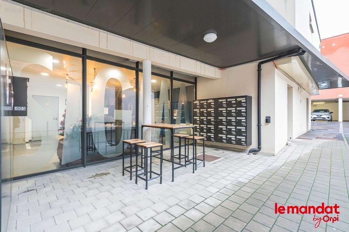 À Vendre 2 Chambres Étudiante et Parking en Centre-Ville de Reims - photo 9