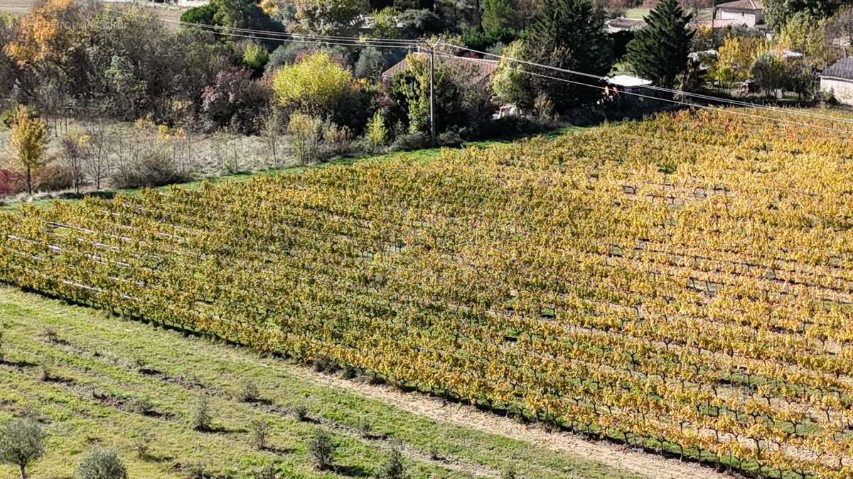Appartement à ALBA-LA-ROMAINE