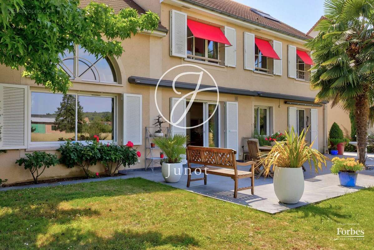 Maison à CROISSY-SUR-SEINE