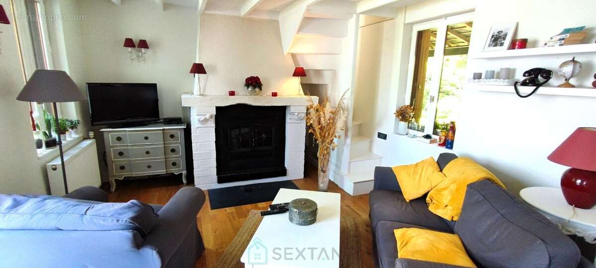 Maison à BOURG-ACHARD