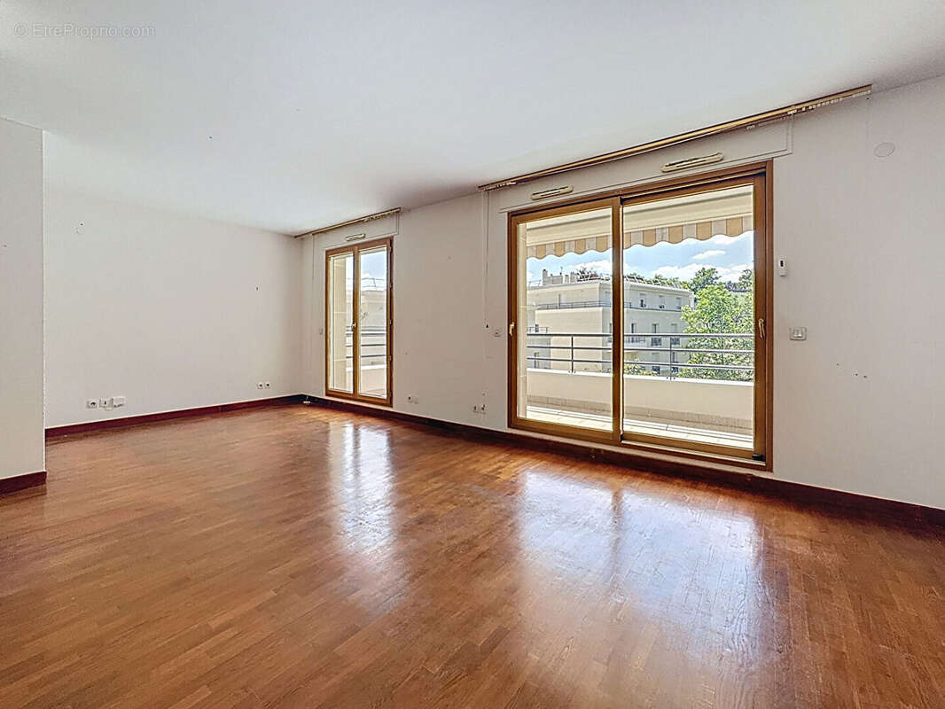 Appartement à LE PLESSIS-ROBINSON