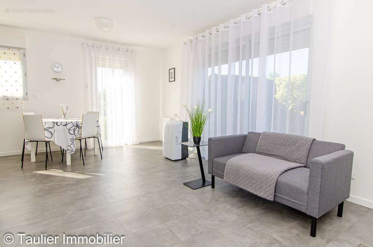 Maison T4 de 2020, chambre et salle d'eau au rdc - photo 4