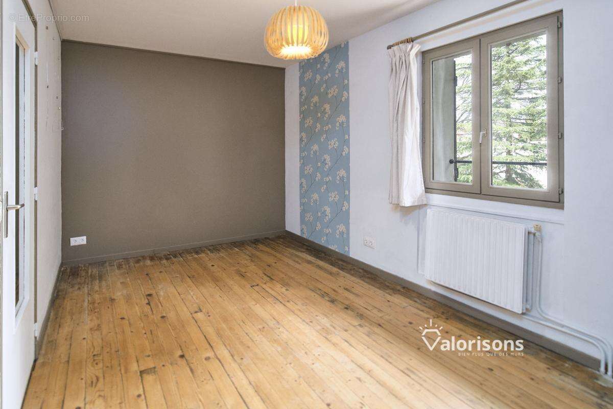 Maison à NEUVILLE-SUR-SAONE