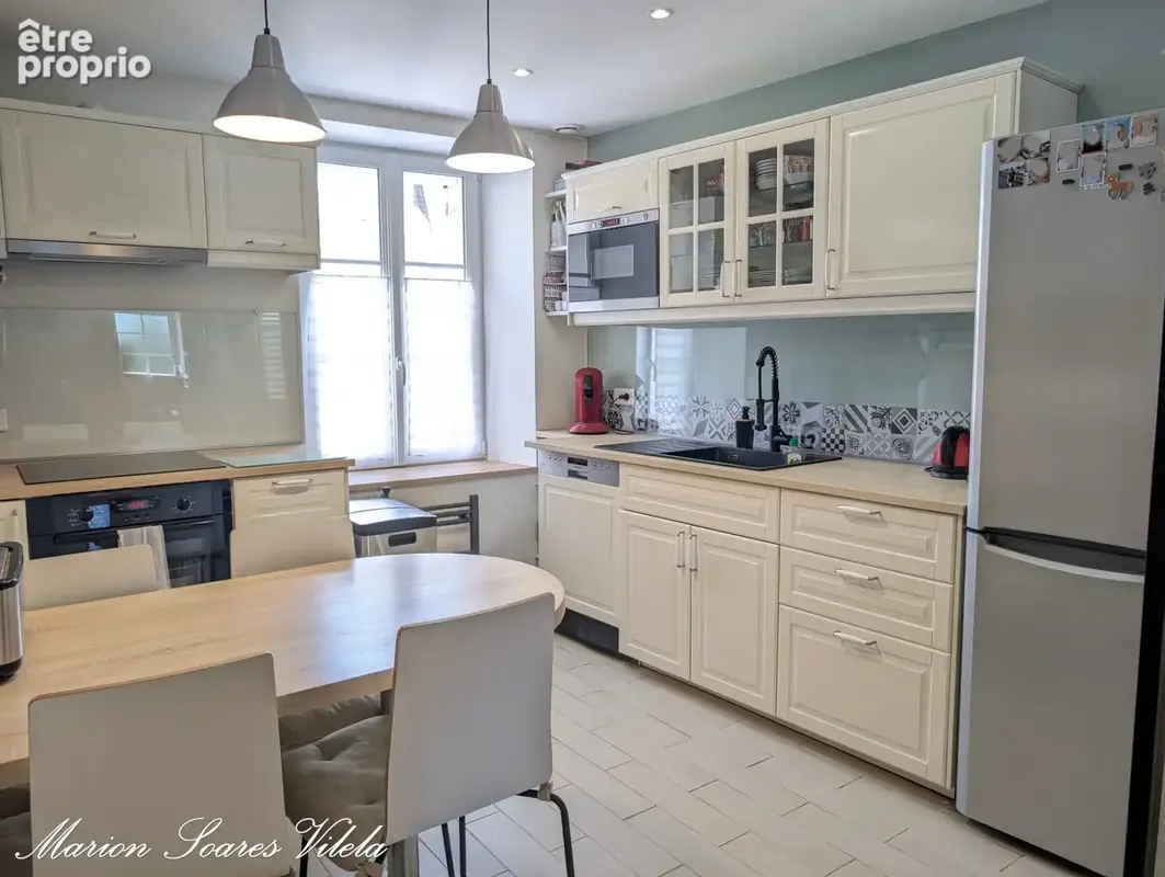 Maison en pierre rénovée avec goût – 148 m² – 4 chambres – Grand garage - photo 6