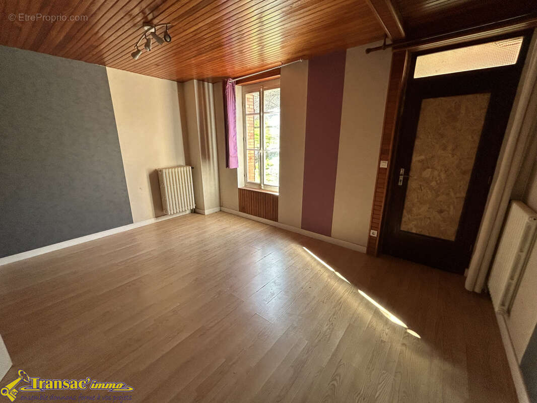 Maison 4 pièces 107m2 avec jardin et cour - photo 6